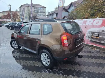 Dacia Duster 1.5 dci 4x4 2011 Tapiterie material Euro5