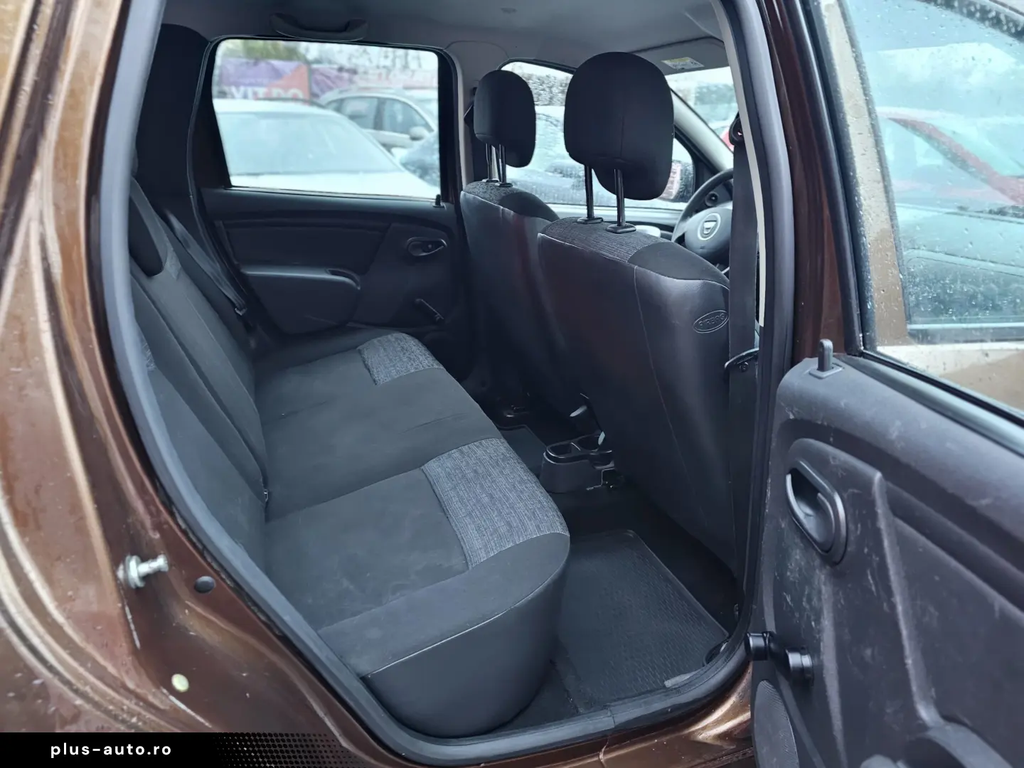 Dacia Duster 1.5 dci 4x4 2011 Tapiterie material Euro5