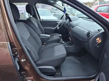 Dacia Duster 1.5 dci 4x4 2011 Tapiterie material Euro5