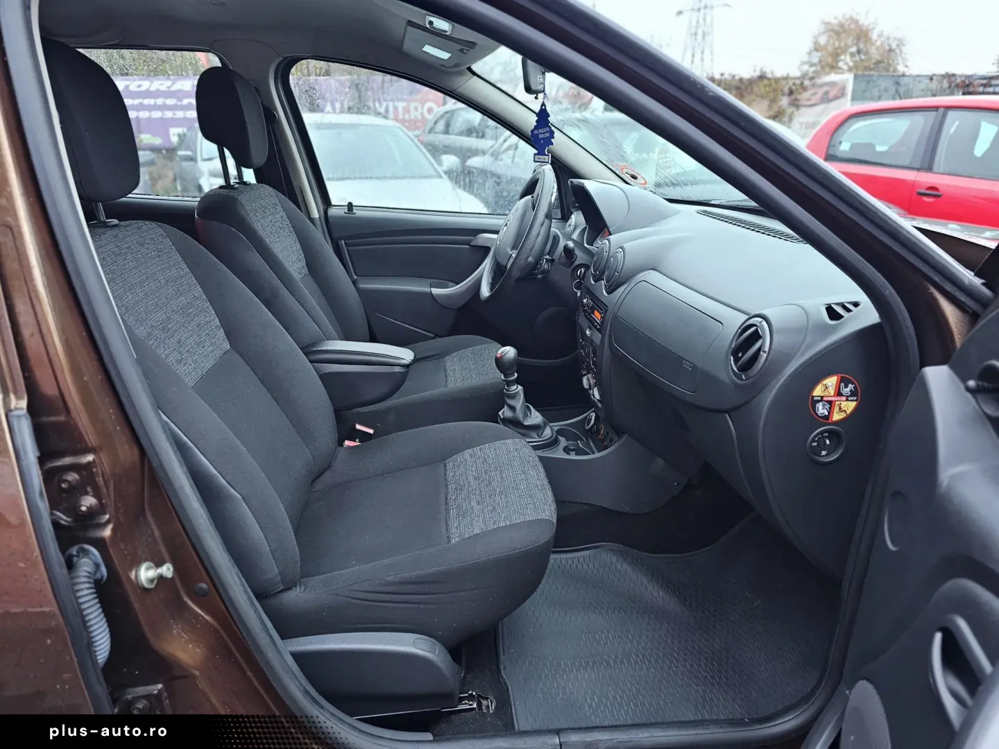 Dacia Duster 1.5 dci 4x4 2011 Tapiterie material Euro5