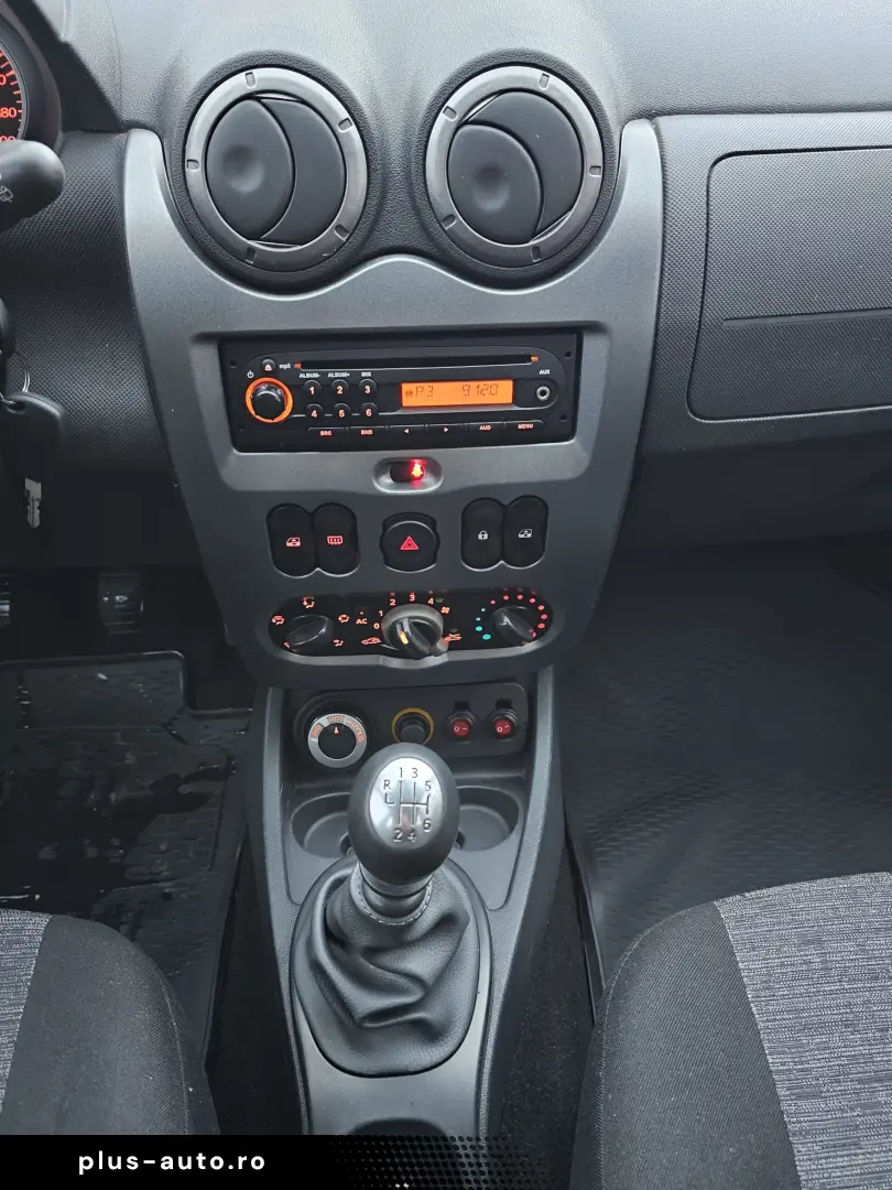 Dacia Duster 1.5 dci 4x4 2011 Tapiterie material Euro5