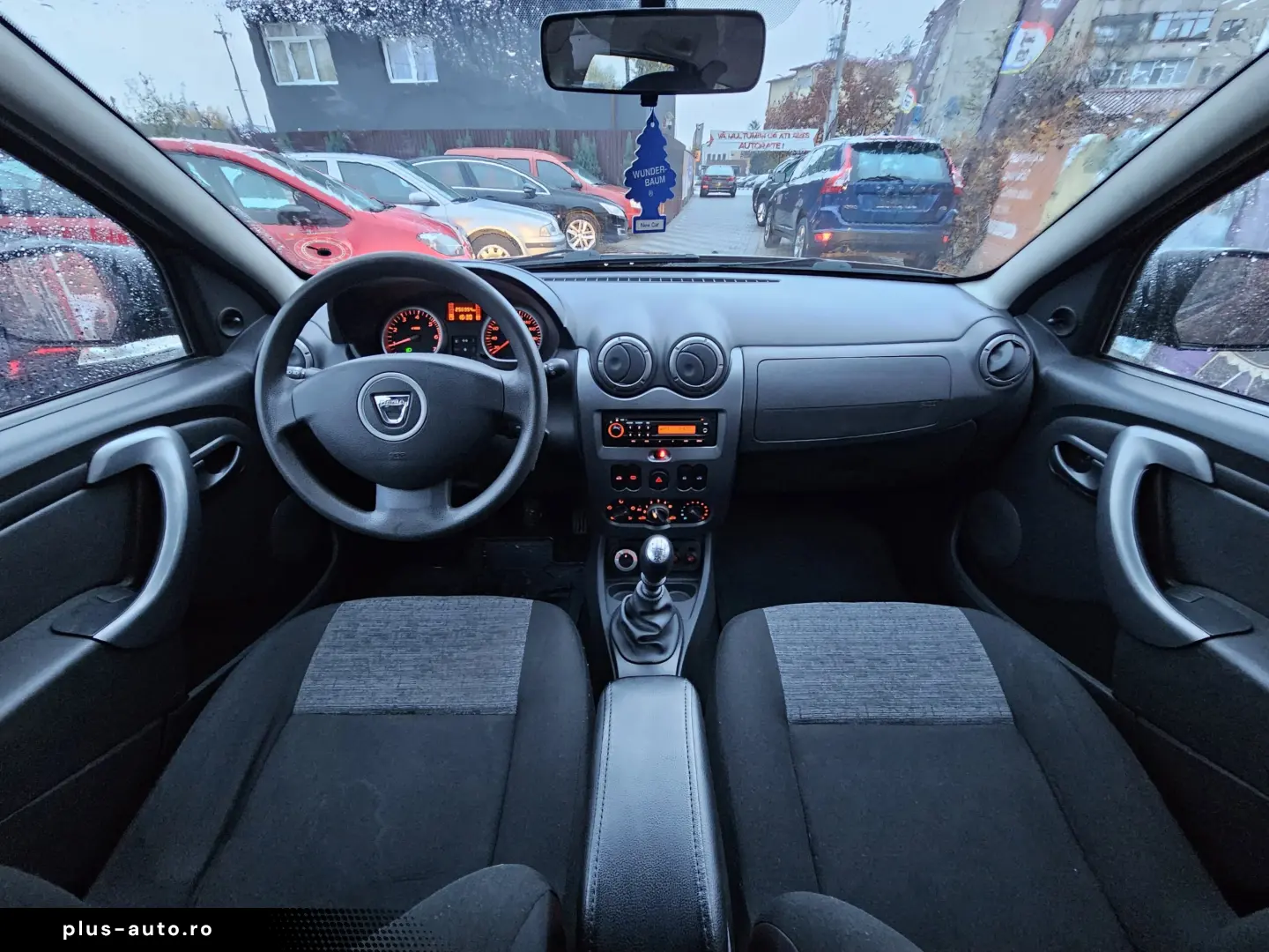 Dacia Duster 1.5 dci 4x4 2011 Tapiterie material Euro5