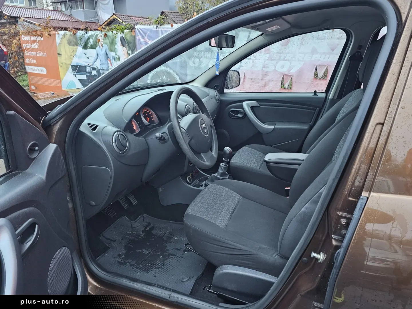 Dacia Duster 1.5 dci 4x4 2011 Tapiterie material Euro5