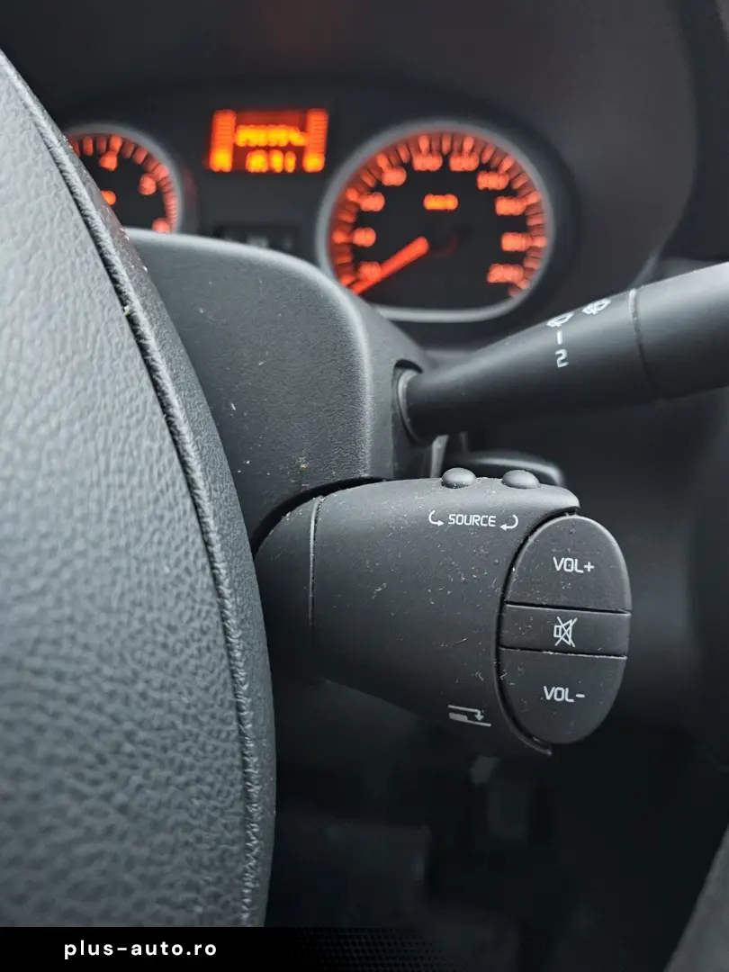Dacia Duster 1.5 dci 4x4 2011 Tapiterie material Euro5