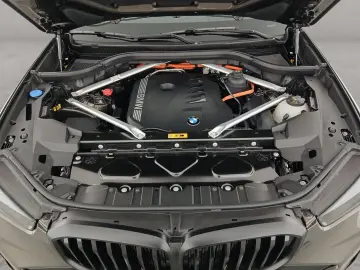 BMW X5 xDrive50e M Sport AHK Komfortsitze DAPr. Pano