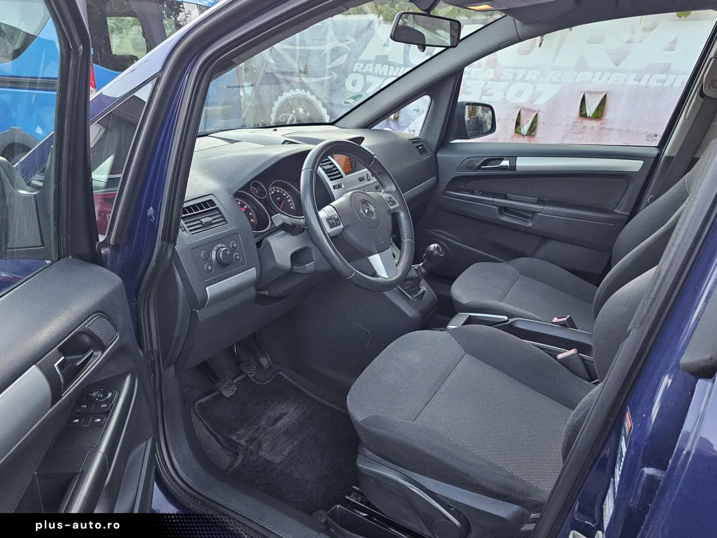 Opel Zafira 1.6 MPI 2010