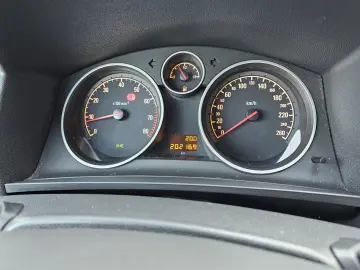 Opel Zafira 1.6 MPI 2010