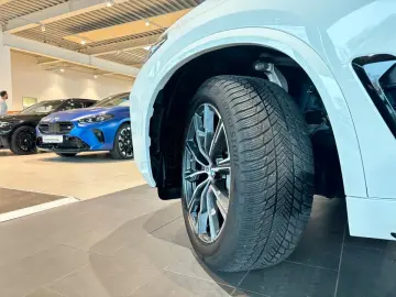 BMW X5 xDrive40d M Sportpaket Innovationsp. AHK RFT