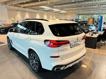 BMW X5 xDrive40d M Sportpaket Innovationsp. AHK RFT