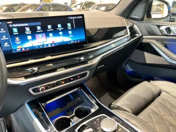 BMW X5 xDrive40d M Sportpaket Innovationsp. AHK RFT