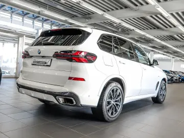BMW X5 xDrive30d M Sport HUD 360 KAM RFK NAVI LED