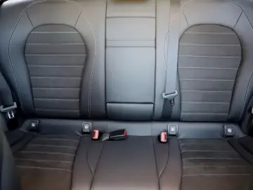 MERCEDES-BENZ GLC 300 e 4Matic AMG PANO MEMORY KAMER…