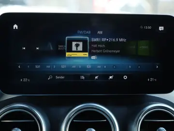 MERCEDES-BENZ GLC 300 e 4Matic AMG PANO MEMORY KAMER…
