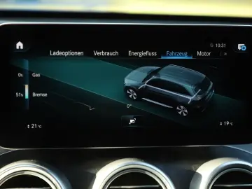 MERCEDES-BENZ GLC 300 e 4Matic AMG PANO MEMORY KAMER…