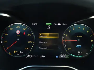 MERCEDES-BENZ GLC 300 e 4Matic AMG PANO MEMORY KAMER…