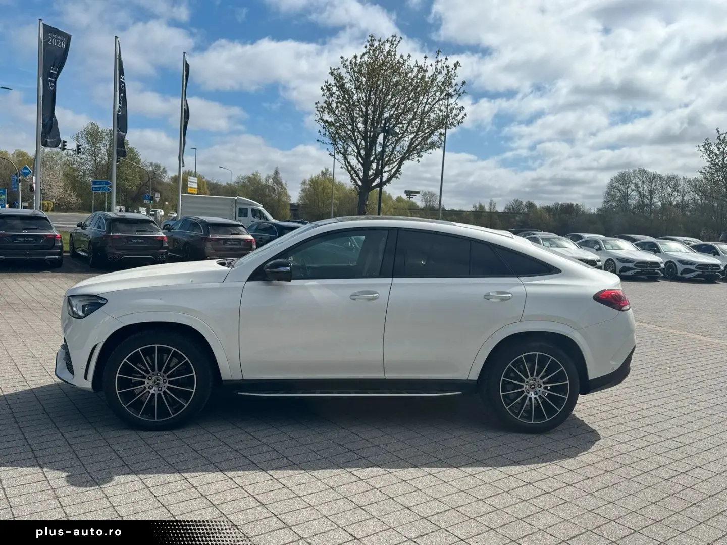 MERCEDES-BENZ GLE 350 d 4M Coupé AMG Airmatic Pano Burmester