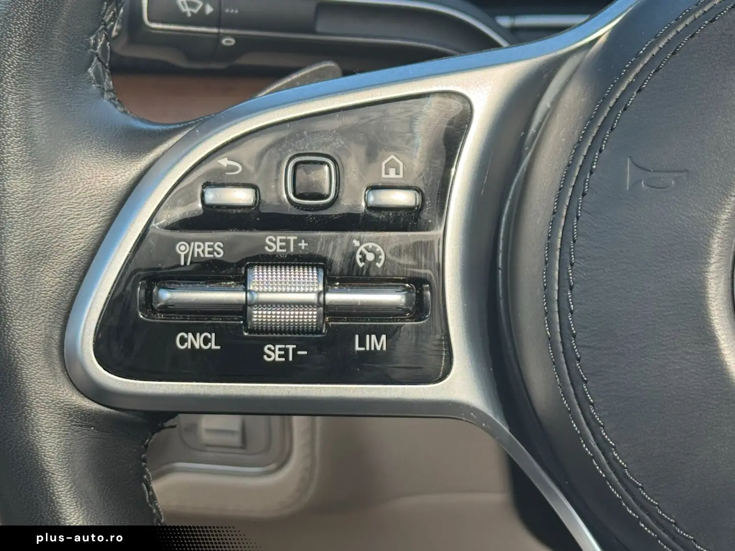 MERCEDES-BENZ GLE 350 d 4M Coupé AMG Airmatic Pano Burmester