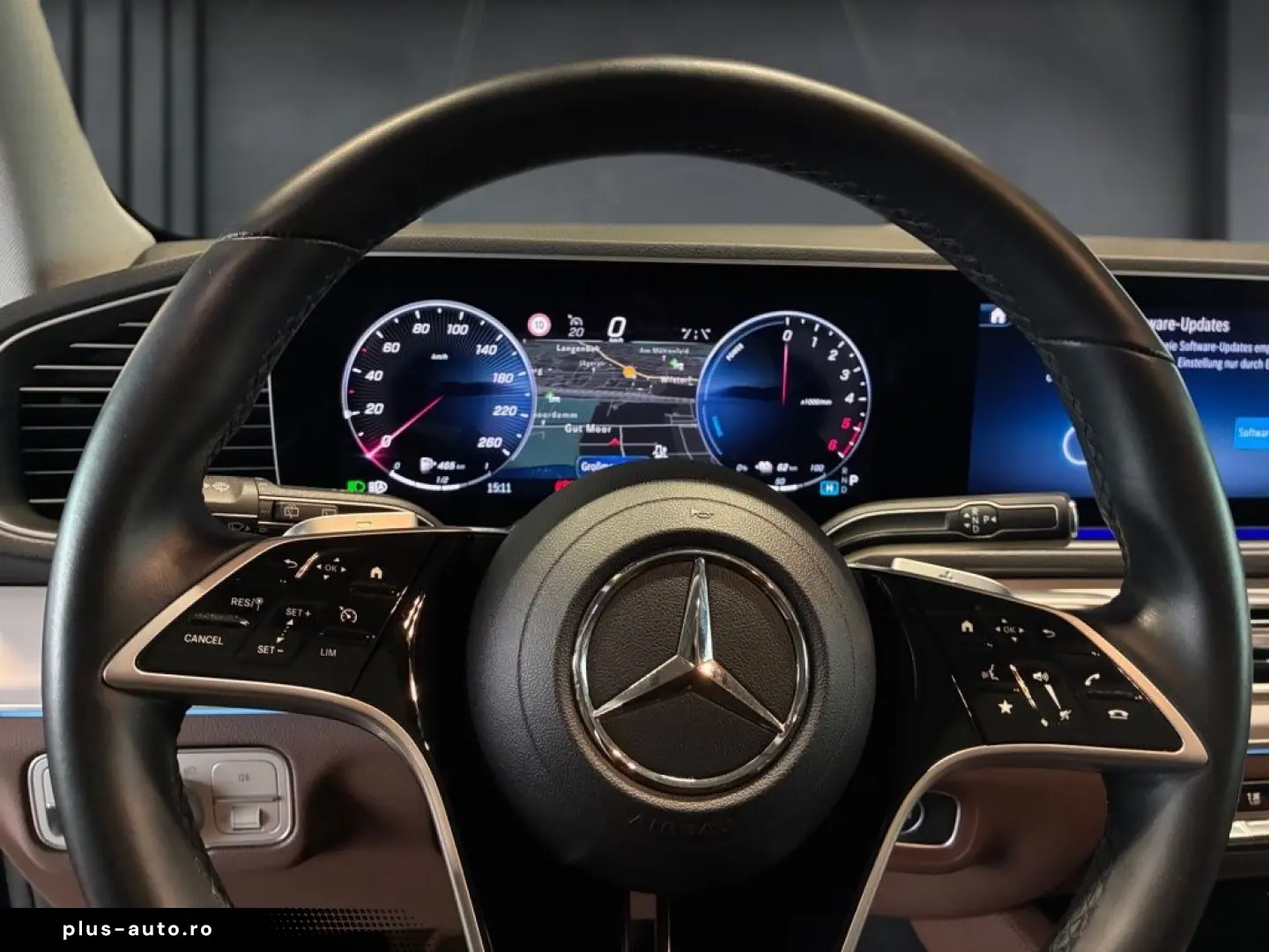 MERCEDES-BENZ GLE 350 de 4M MBEAM BURM WIDE AMBIE AHK PANO