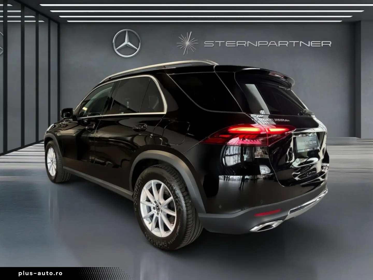 MERCEDES-BENZ GLE 350 de 4M MBEAM BURM WIDE AMBIE AHK PANO
