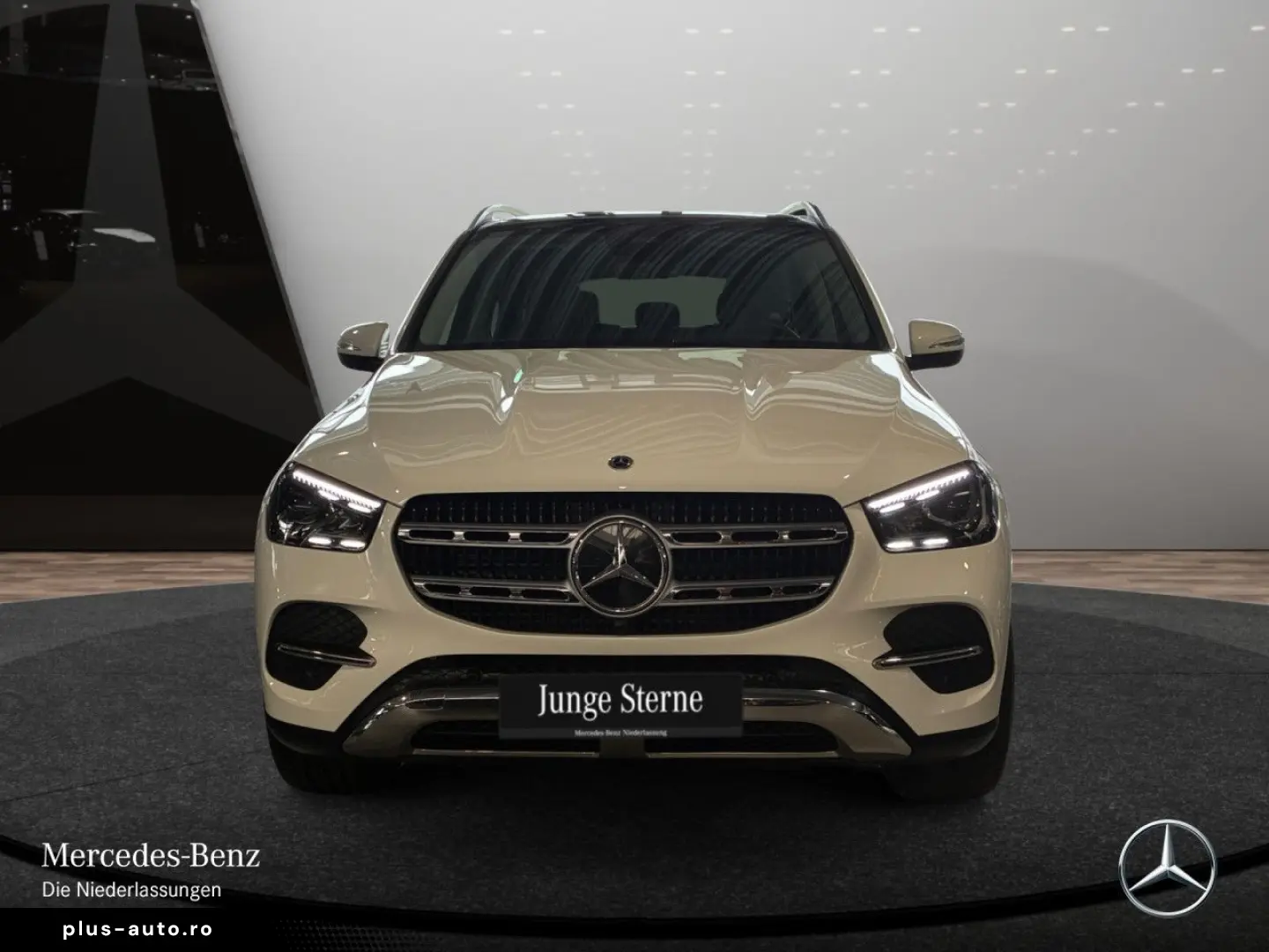 MERCEDES-BENZ GLE 350 de 4M Advanced Pano AHK Burmester 360