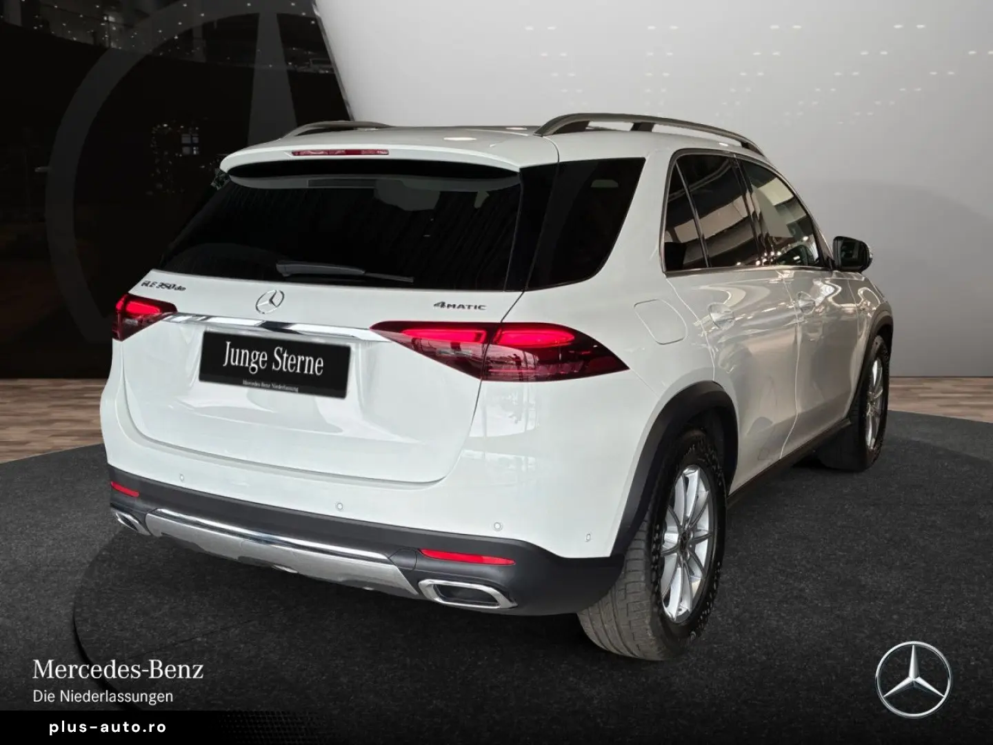 MERCEDES-BENZ GLE 350 de 4M Advanced Pano AHK Burmester 360