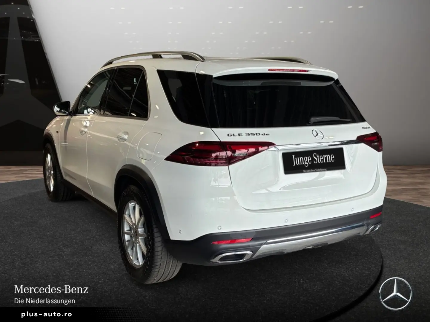 MERCEDES-BENZ GLE 350 de 4M Advanced Pano AHK Burmester 360