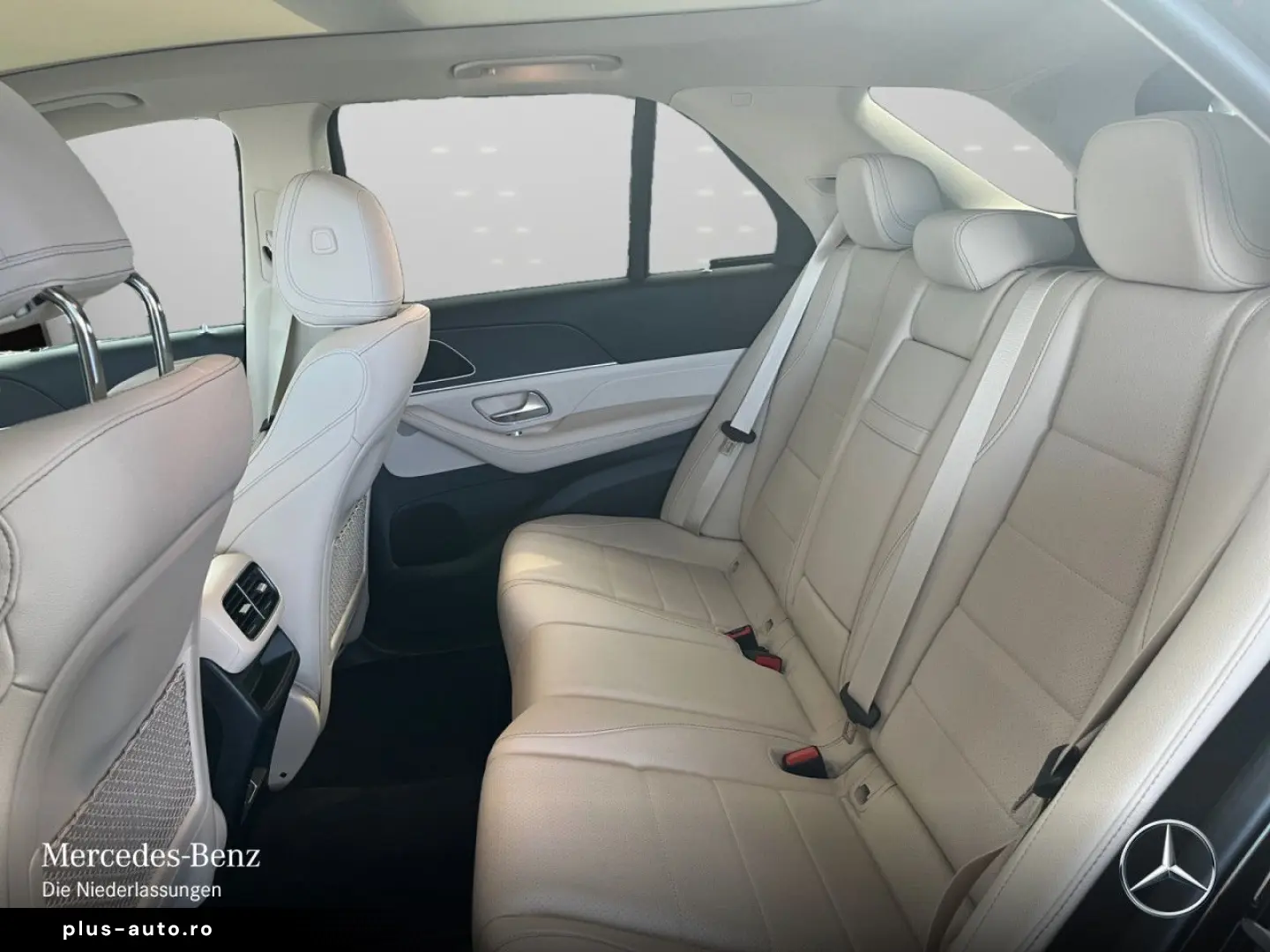 MERCEDES-BENZ GLE 350 de 4M Advanced Pano 20  Multibeam AHK