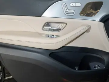 MERCEDES-BENZ GLE 350 de 4M  Advanced Multibeam Burmester
