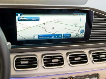 MERCEDES-BENZ GLE 350 de 4M  Advanced Multibeam Burmester
