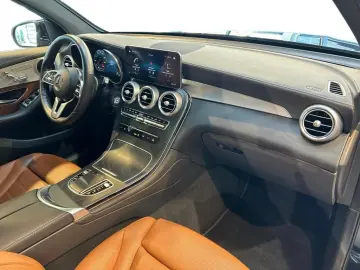 MERCEDES-BENZ GLC 300 4matic AMG AMG MBUX Fahrassist…