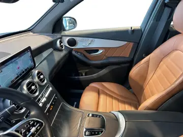 MERCEDES-BENZ GLC 300 4matic AMG AMG MBUX Fahrassist…