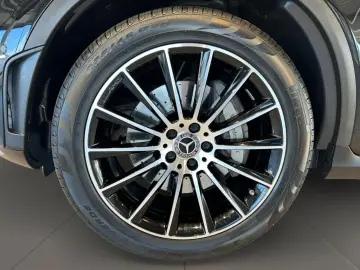 MERCEDES-BENZ GLC 300 4matic AMG AMG MBUX Fahrassist…