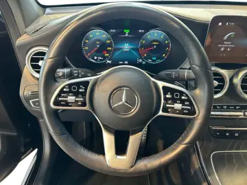 MERCEDES-BENZ GLC 300 4matic AMG AMG MBUX Fahrassist…