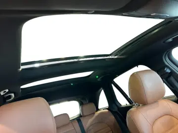 MERCEDES-BENZ GLC 300 4matic AMG AMG MBUX Fahrassist…