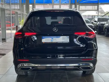 MERCEDES-BENZ GLC 200 4Matic ACC LED SHZ PDC AHK R.Cam Navi