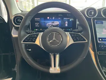 MERCEDES-BENZ GLC 200 4Matic ACC LED SHZ PDC AHK R.Cam Navi