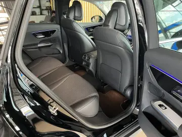 MERCEDES-BENZ GLC 200 4Matic ACC LED SHZ PDC AHK R.Cam Navi