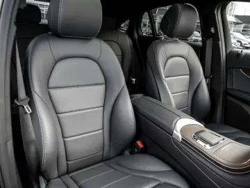 MERCEDES-BENZ GLC 300 d 4M Coupé EXCLUSIVE PANO DISTR 360