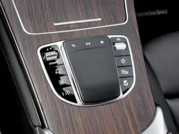 MERCEDES-BENZ GLC 300 d 4M Coupé EXCLUSIVE PANO DISTR 360