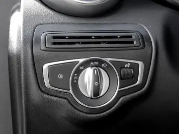 MERCEDES-BENZ GLC 300 d 4M Coupé EXCLUSIVE PANO DISTR 360