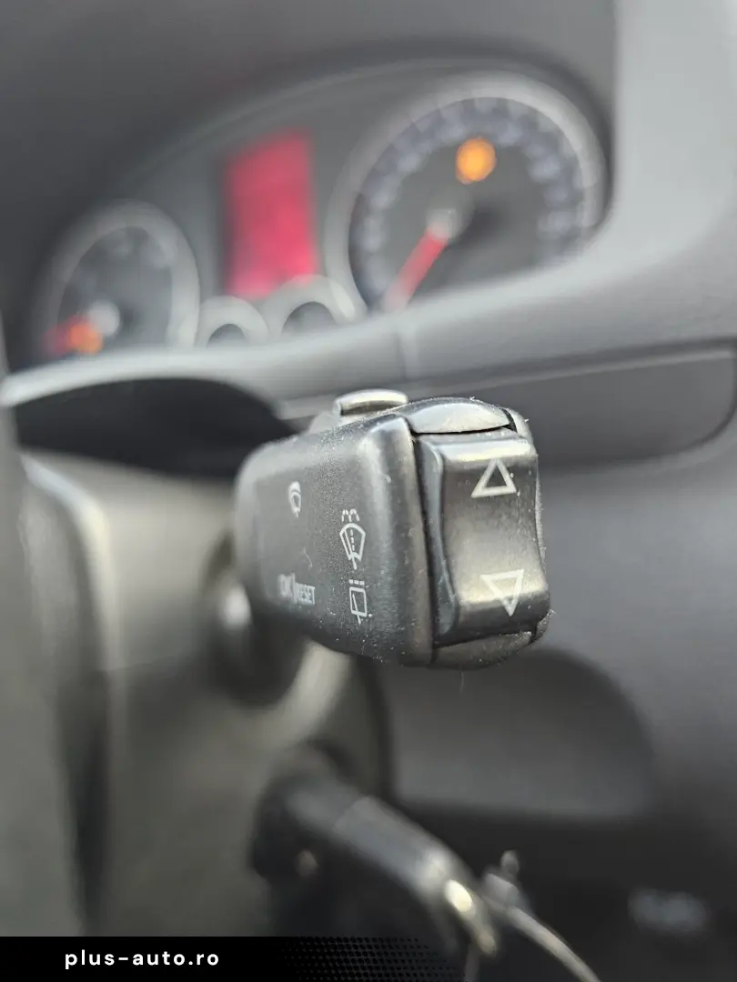 Vw Touran 2.0 TDI(un singur ax) Navigatie