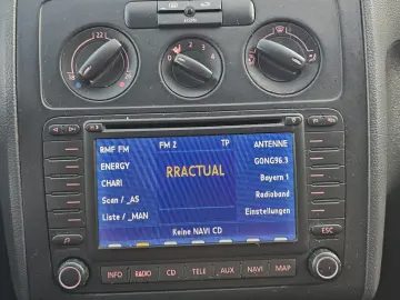 Vw Touran 2.0 TDI(un singur ax) Navigatie