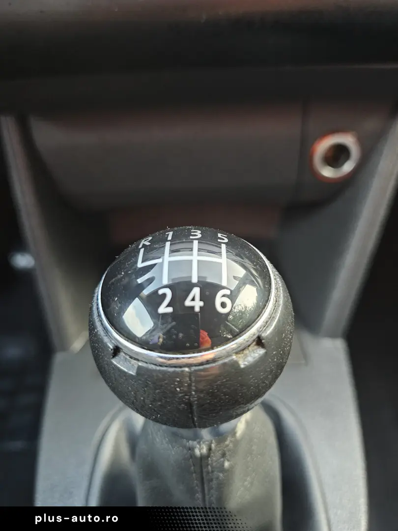Vw Touran 2.0 TDI(un singur ax) Navigatie