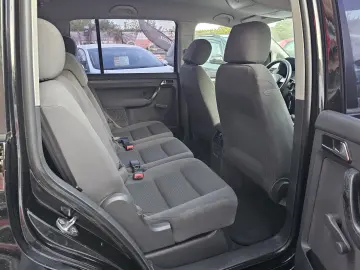 Vw Touran 2.0 TDI(un singur ax) Navigatie