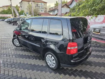 Vw Touran 2.0 TDI(un singur ax) Navigatie