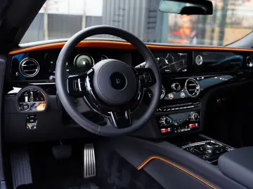 ROLLS ROYCE Spectre Bespoke Audio PinstripeMandarin