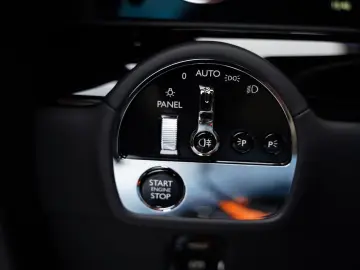 ROLLS ROYCE Spectre Bespoke Audio PinstripeMandarin