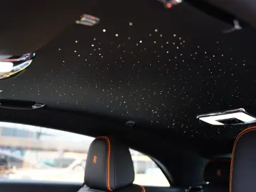 ROLLS ROYCE Spectre Bespoke Audio PinstripeMandarin