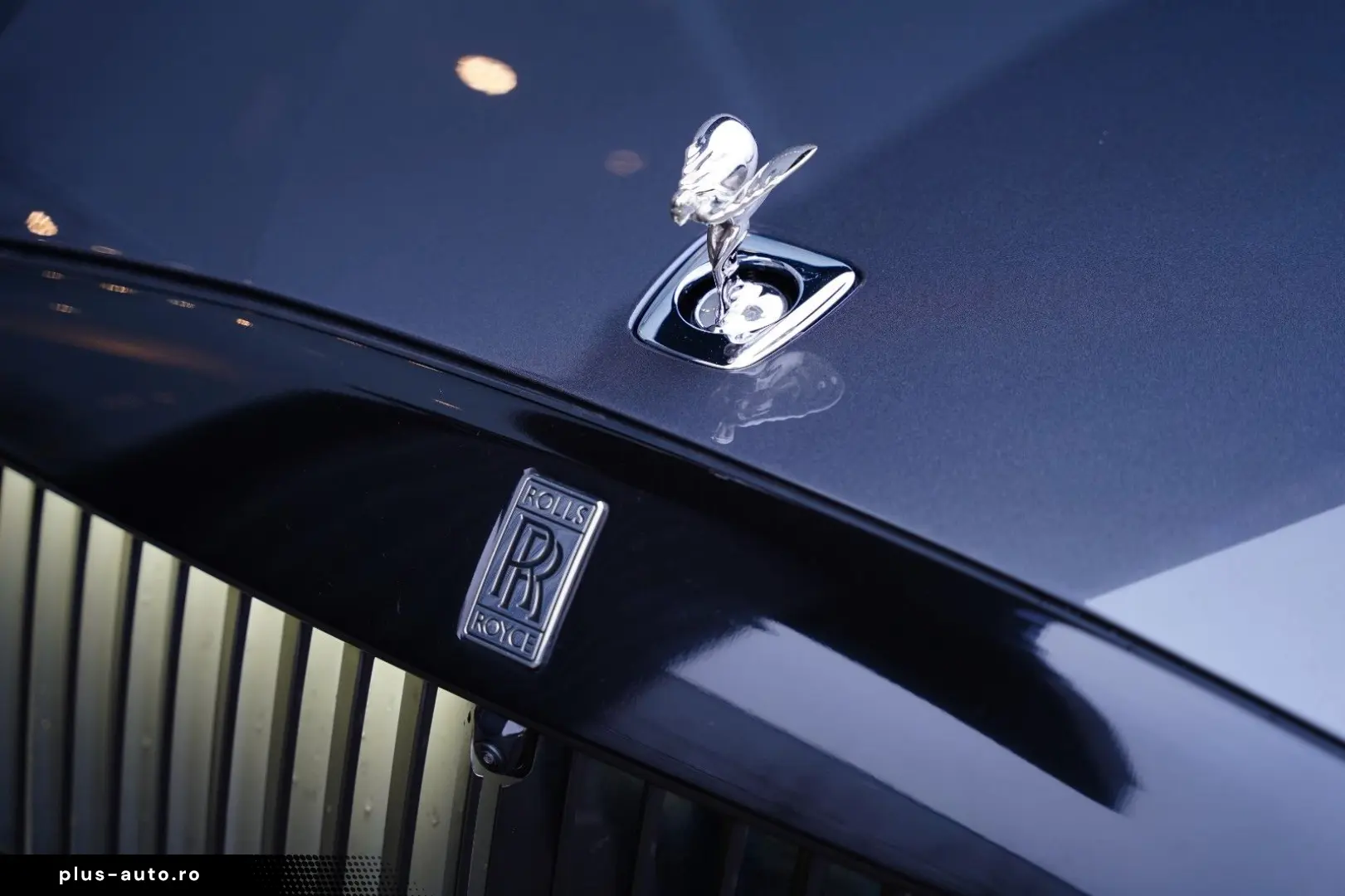ROLLS ROYCE Spectre Bespoke Audio PinstripeMandarin