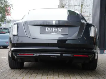 ROLLS ROYCE Spectre Bespoke Audio PinstripeMandarin